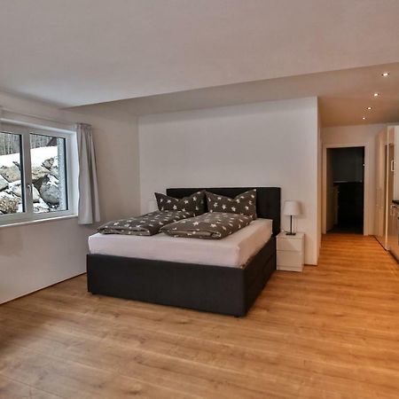 Arlberg Kristall Appartements Далас Екстериор снимка